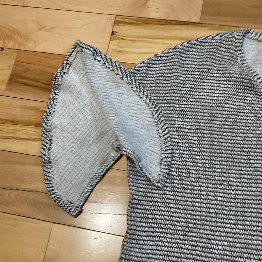BCBGeneration V-Neck Ruffle Sleeve Tunic - Picture 11 of 12